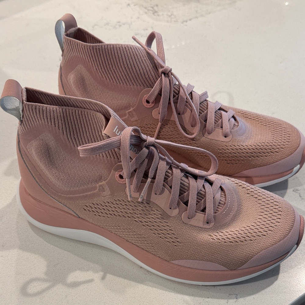 Lululemon chargefeel Women's Pink Athletic Sneakers